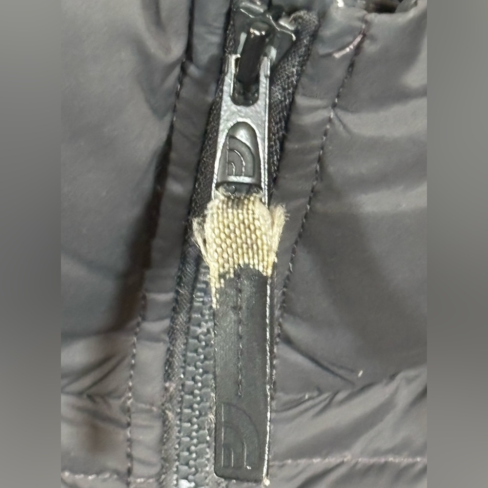 The North Face 550 Down Jacket Women’s XS Gray Lightweight Puffer Coat Warm - Picture 7 of 11